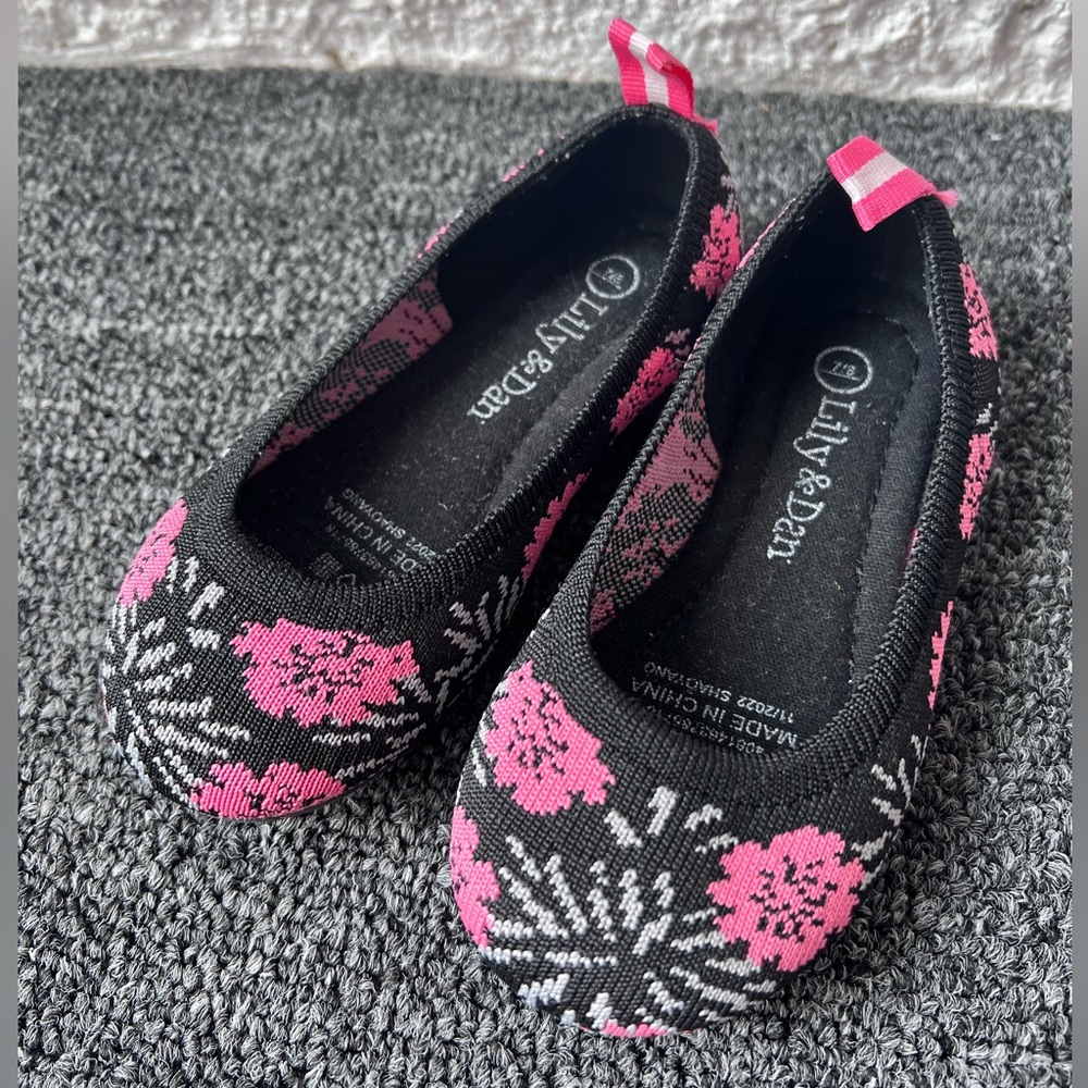 Lily & Dan Black and Pink Floral Flats